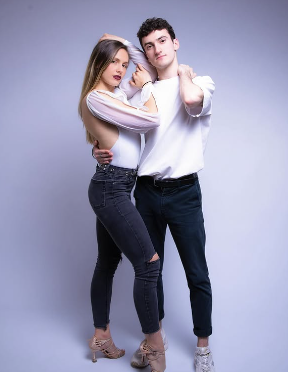 Mika et Solène, profs particuliers bachata Paris